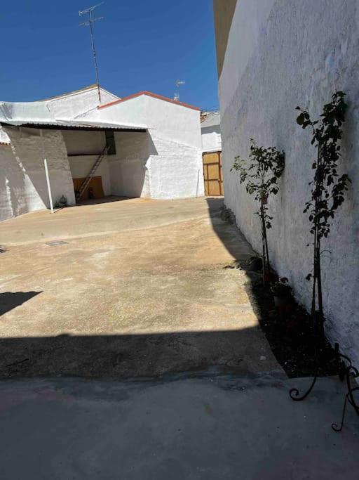 Agradable Casa Con Chimenea Interior Y Barbacoa. Villa Graja de Iniesta Exterior photo